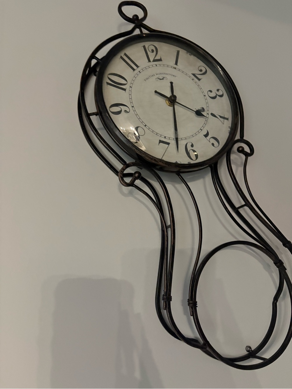 Vintage-Style Wall Clock in Dark Bronze - Unknown Brand - Picture 2 of 7
